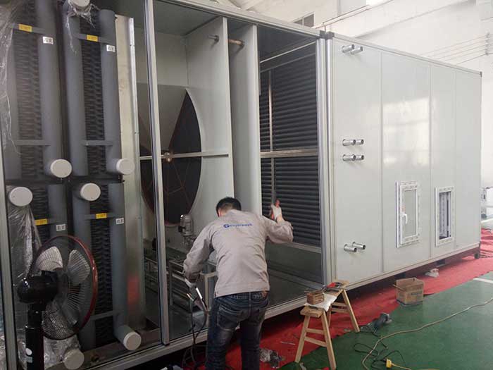 威海某大型化工企業兩臺10%濕度，40000風量2臺除濕機組